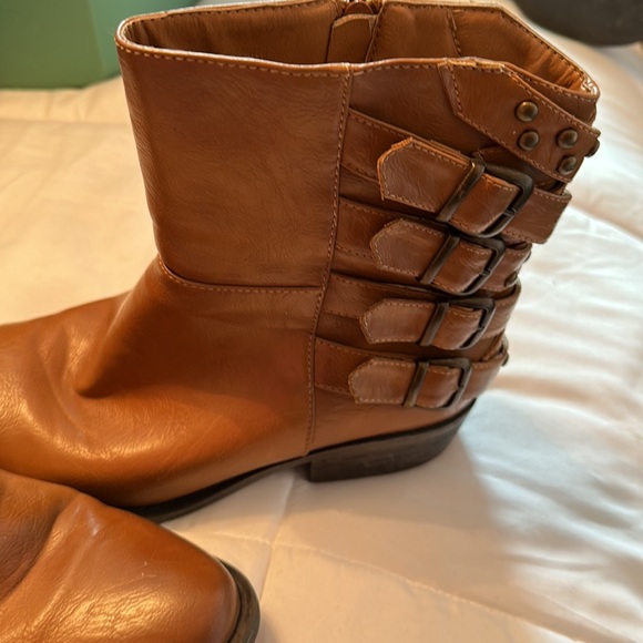 Tan ankle boot size 10 - Picture 3 of 6